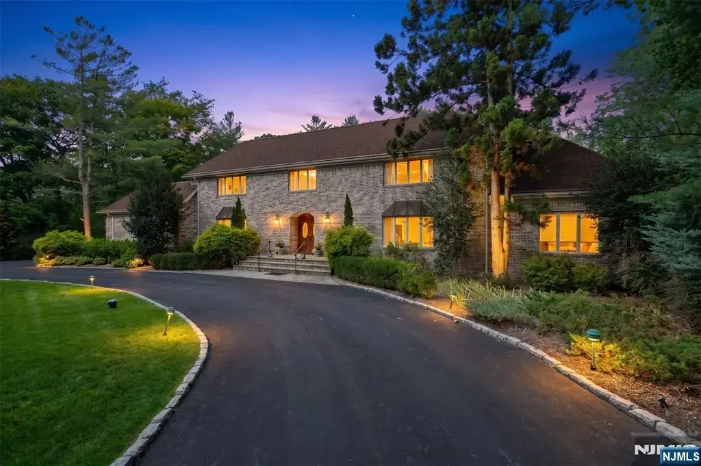 963 Huron Road, Franklin Lakes
