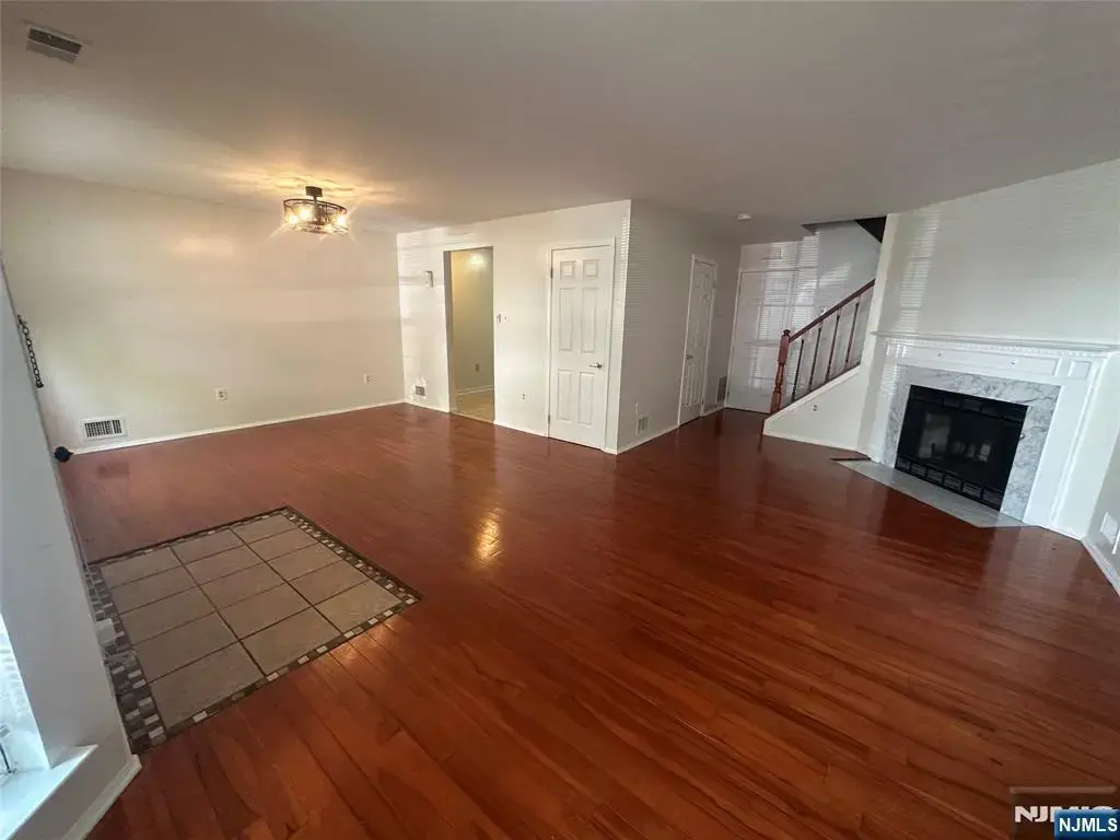 82 Boston, Newark