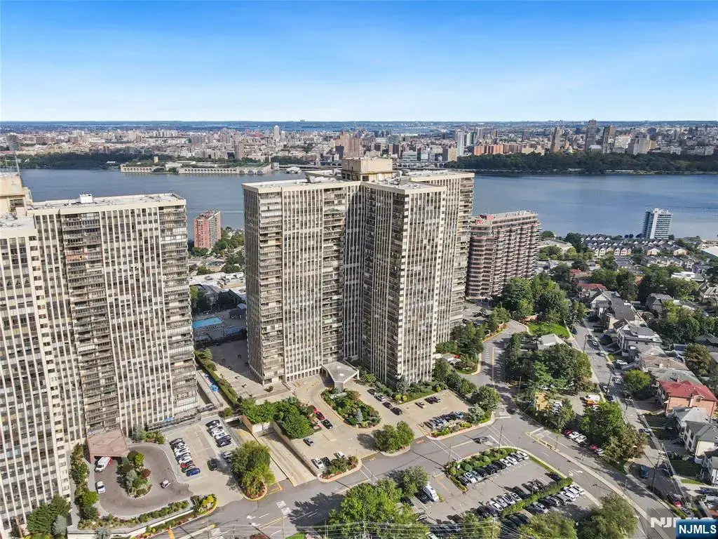 200 Winston Drive 1502, Cliffside Park