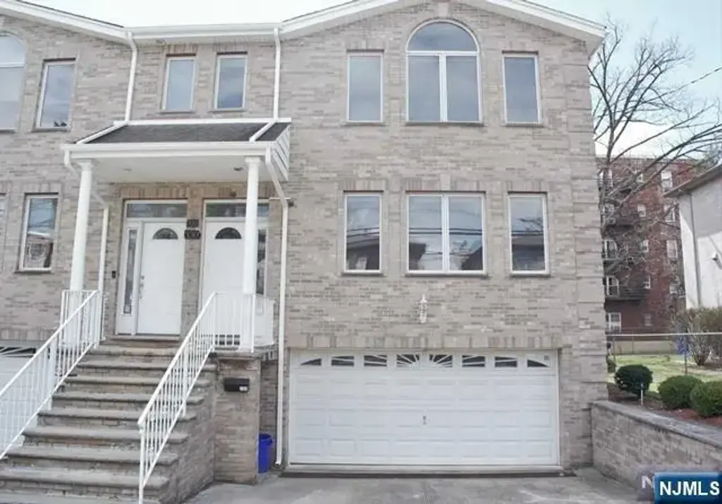 330 Lincoln, Fort Lee