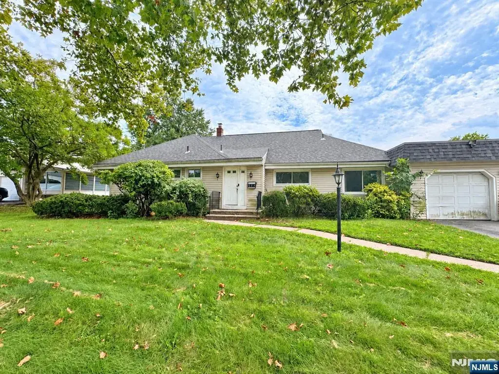 377 Hoffman Avenue, New Milford