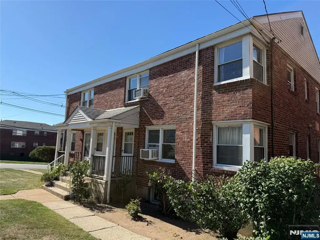 309 Hillside 2, Palisades Park