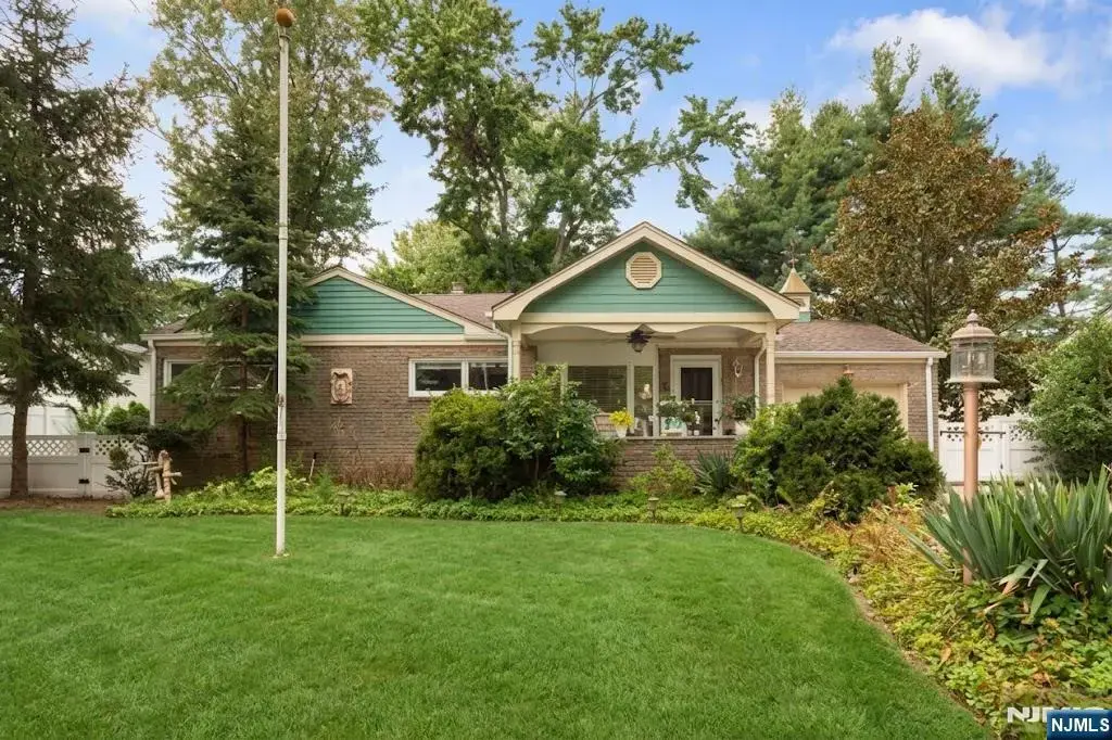 185 Bergenline Avenue, Westwood