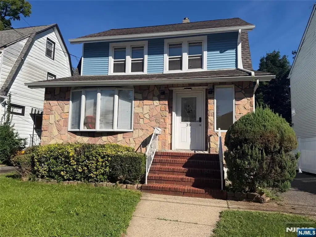39 Van Buskirk, Teaneck
