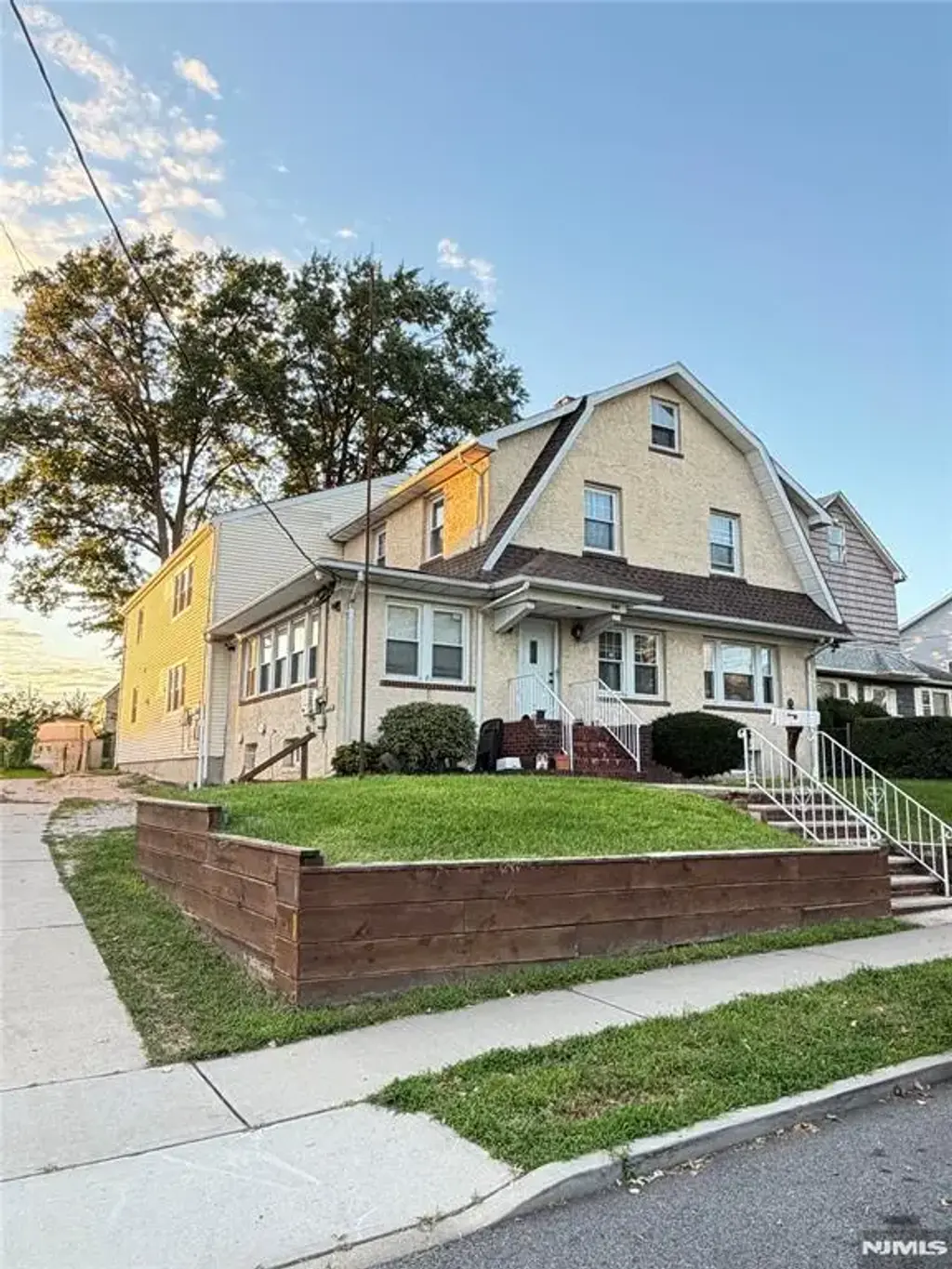 141 Humboldt Street, East Rutherford