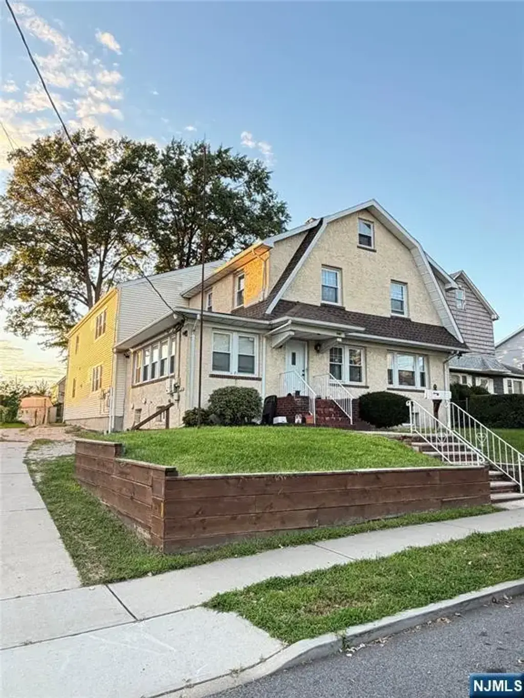 141 Humboldt Street, East Rutherford