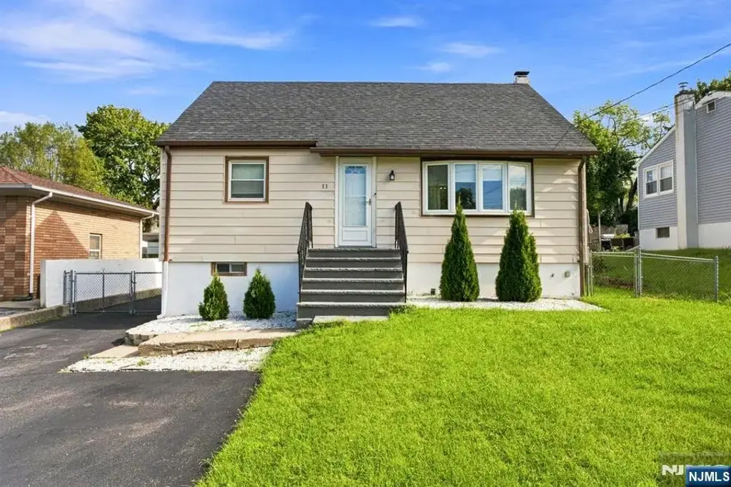 13 Kovach Street, Franklin