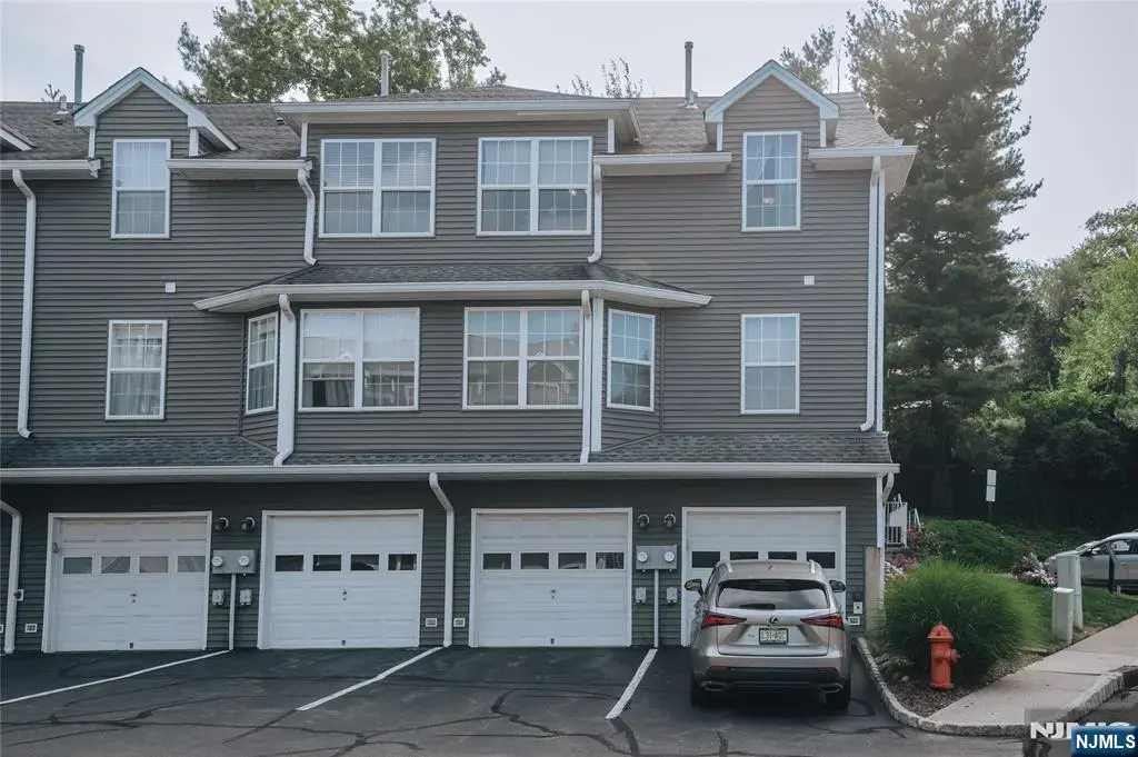 20 S Midland Avenue I2, Kearny