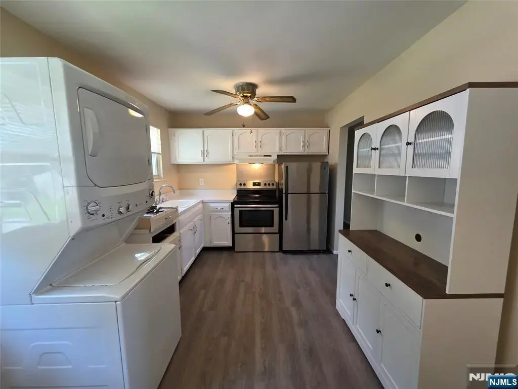 322 Richard Mine Road G2, Rockaway Township