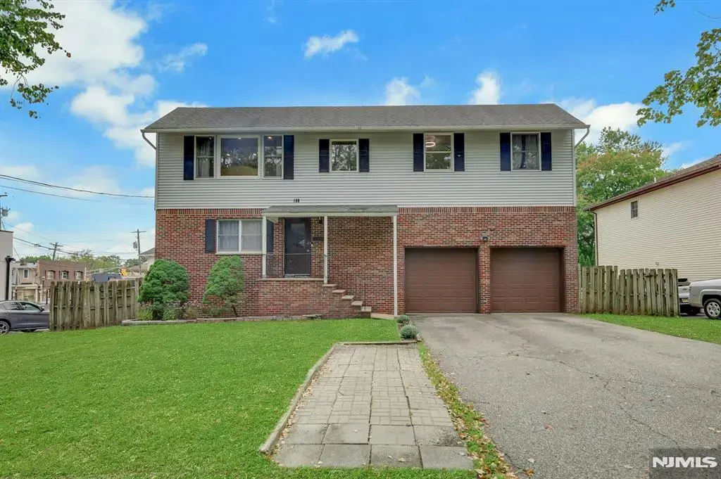 198 Scharer Avenue, Northvale