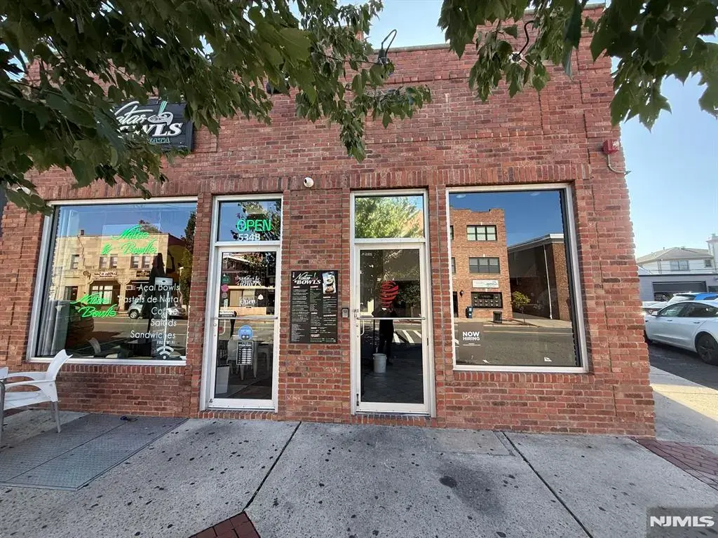 534 Kearny Avenue Store Right, Kearny