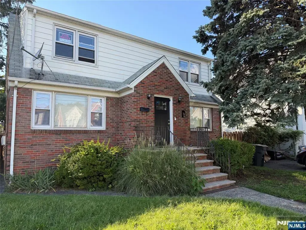 235 Pulaski 2nd Floor, Wallington