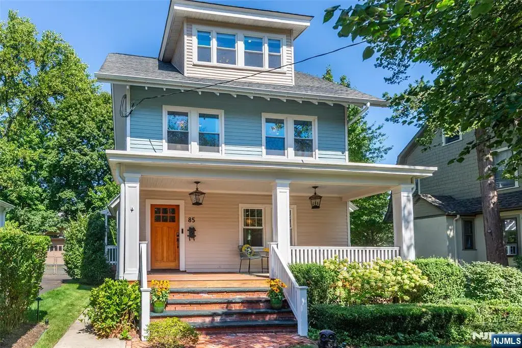 85 Evergreen Avenue, Bloomfield