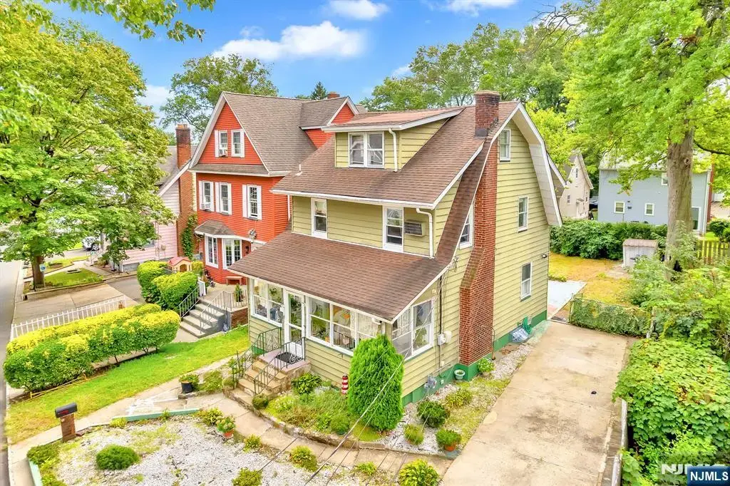 9 Halcyon, Bloomfield