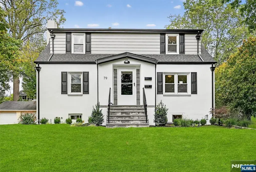 79 Harrison A, Waldwick