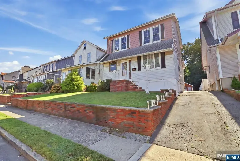 28 Perry Street, Belleville