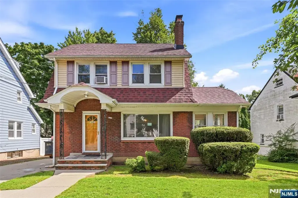 1481 Endicott Terrace, Teaneck