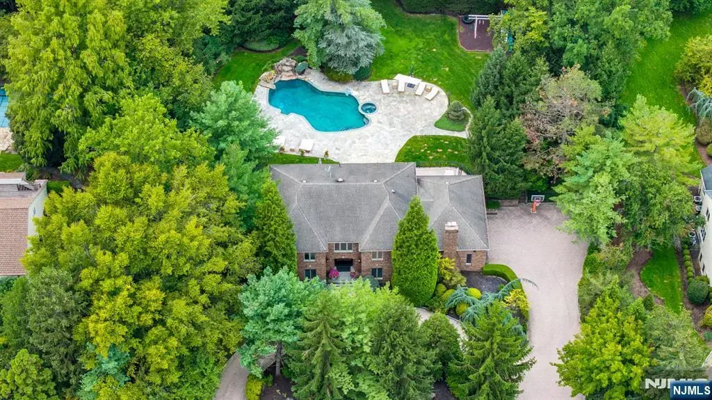 72 Adams Drive, Cresskill
