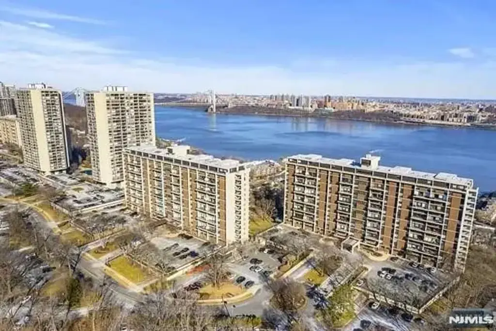 2 Horizon Road 1211, Fort Lee