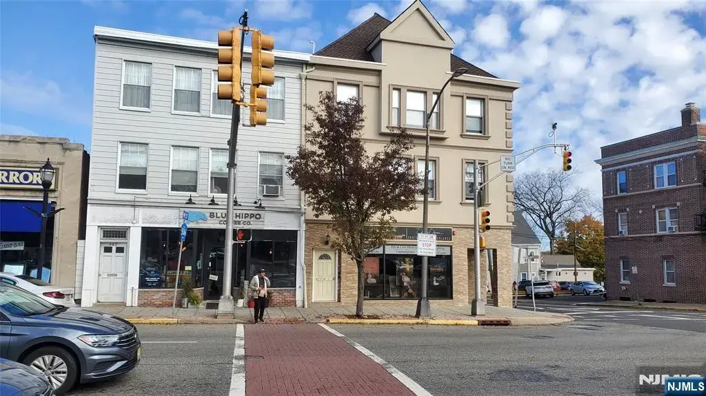 662 Bloomfield, Verona