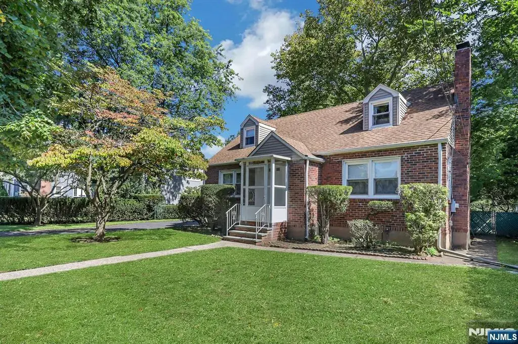 979 River Road, New Milford