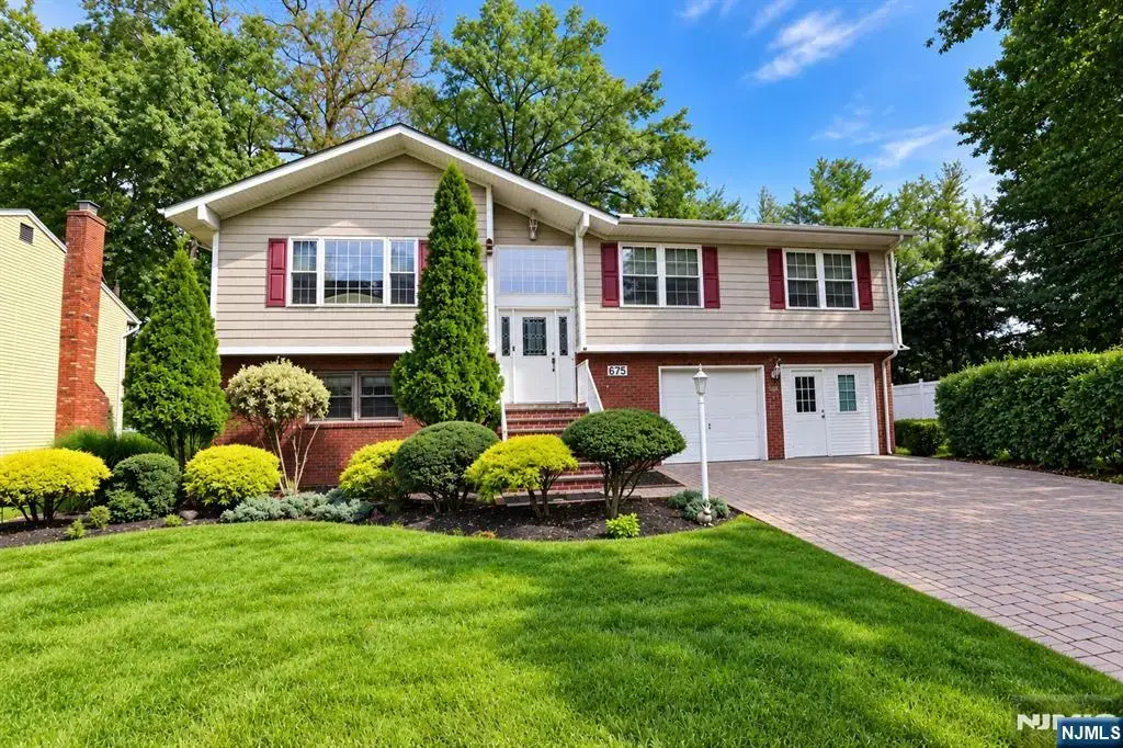 675 Columbia, New Milford