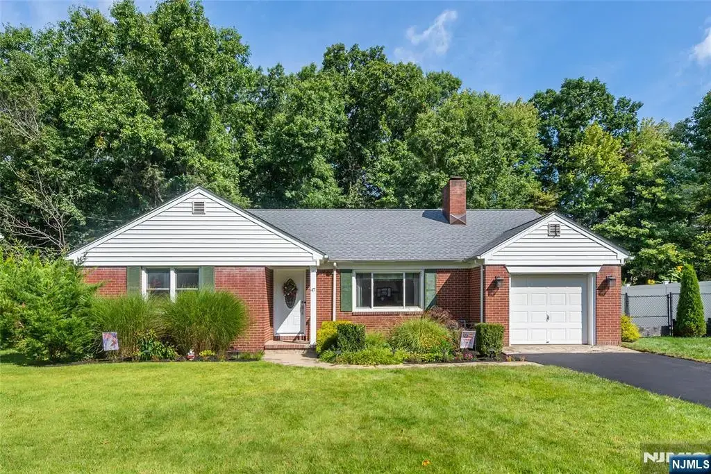 47 Grove Street, West Milford