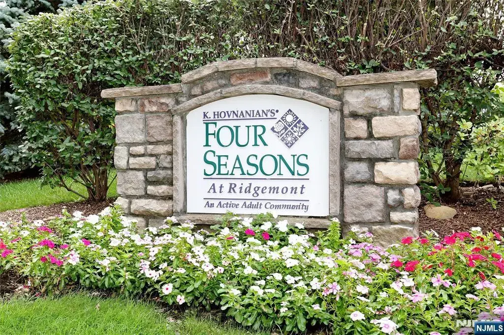 410 Four Seasons Lane, Montvale
