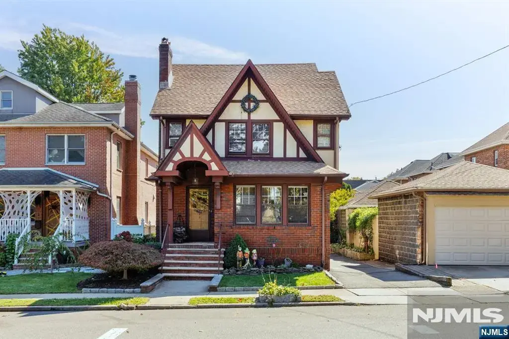544 Highridge Avenue, Cliffside Park