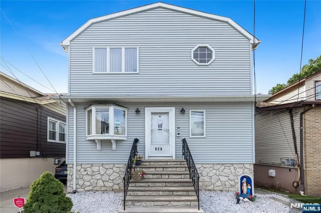 829 Roosevelt Avenue, Secaucus