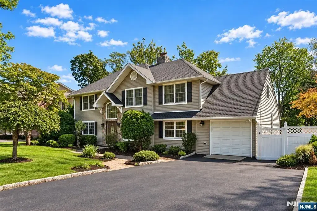 64 Spring Valley Road, Paramus