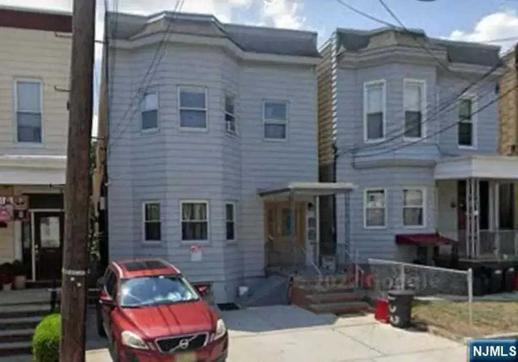 123 Oak Apt2, Weehawken