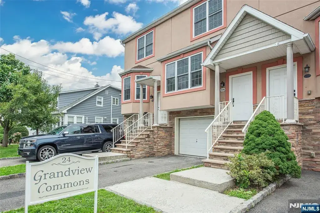 24 Van Pelt, Little Falls