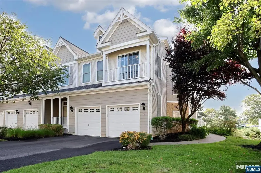 70 Shore Drive 22, South Amboy