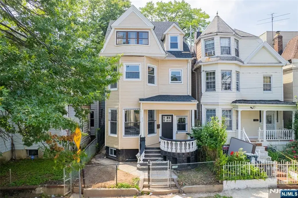 235 S 7th, Newark