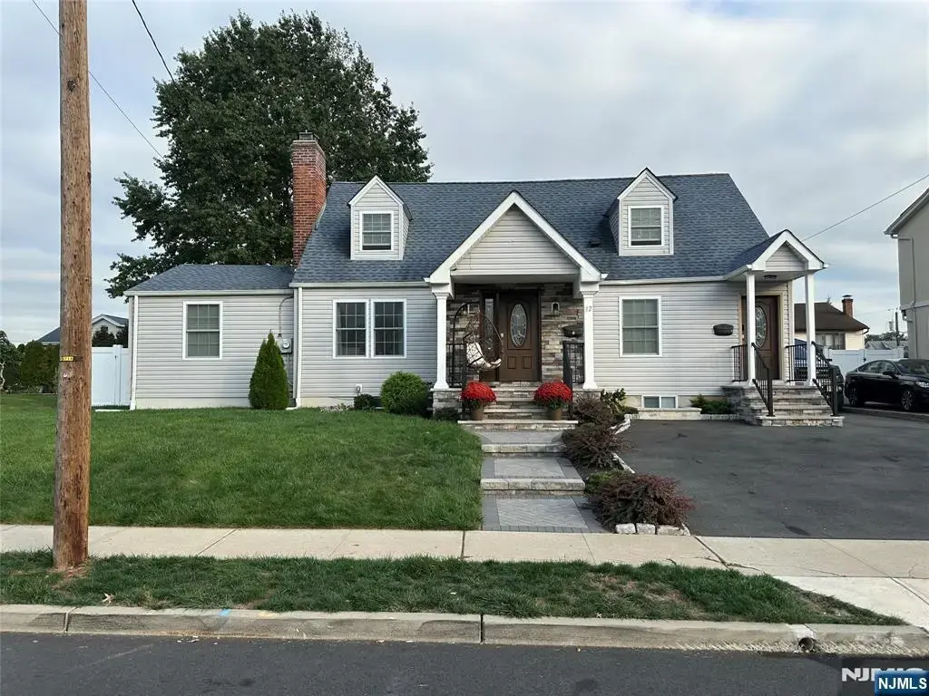 32 6th, Wood Ridge