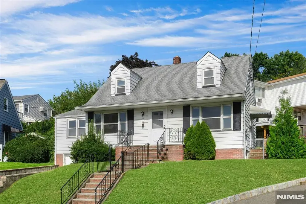 18 Plymouth Court, Bloomfield