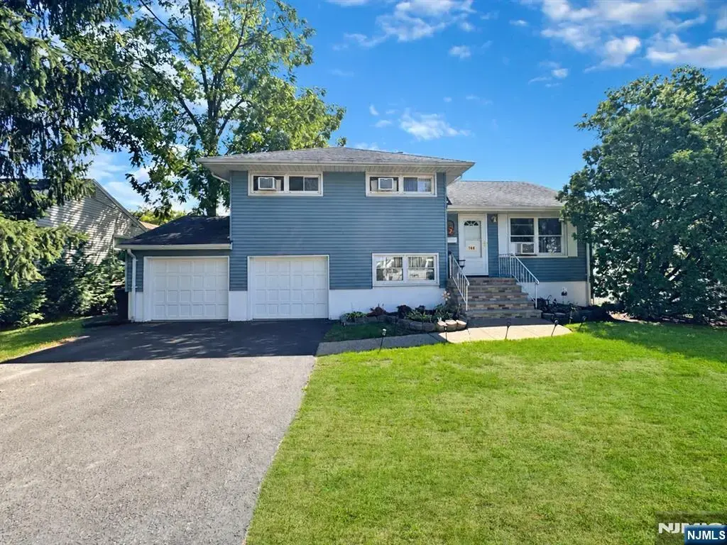 168 Graham Terrace, Saddle Brook