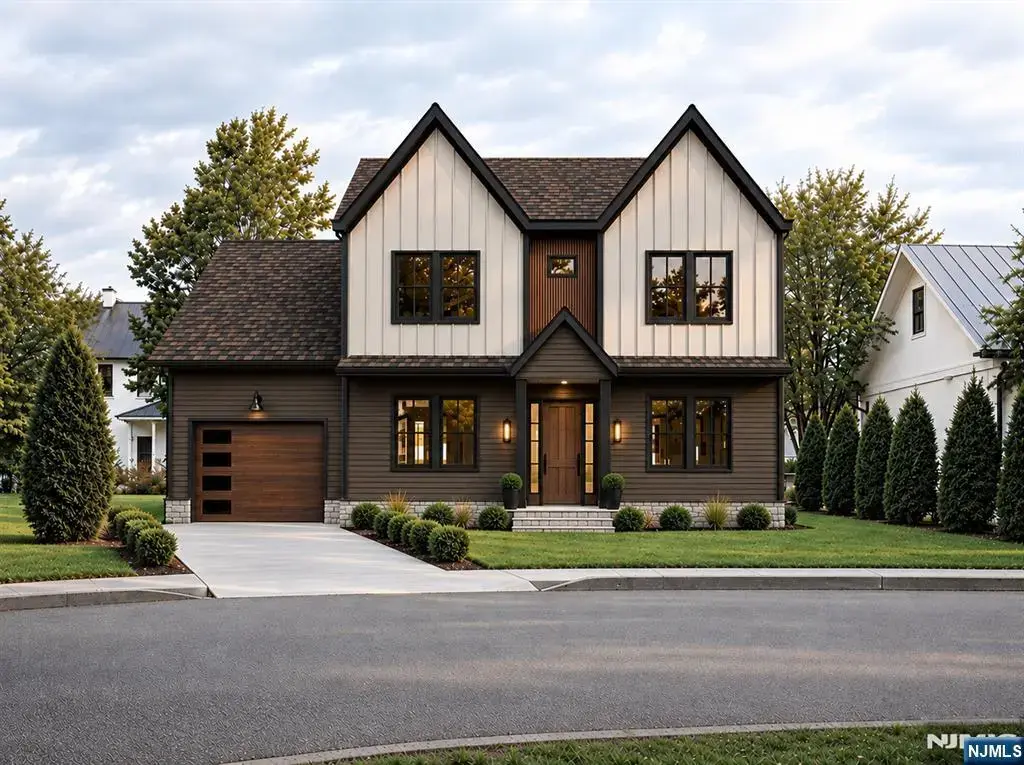 193 Oak Lane, New Milford