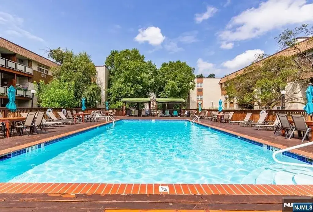 1111 River G7, Edgewater
