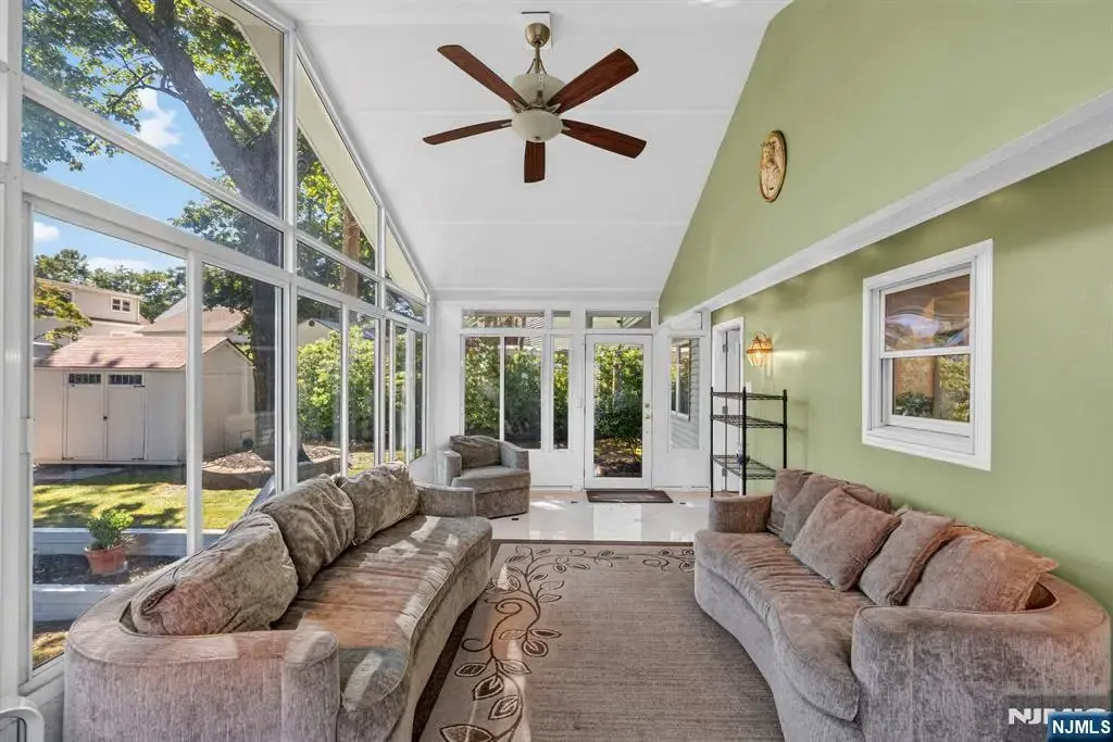 181 Livingston Street, Clifton