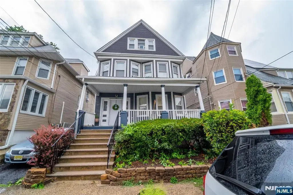 69 Oakland Terrace, Newark