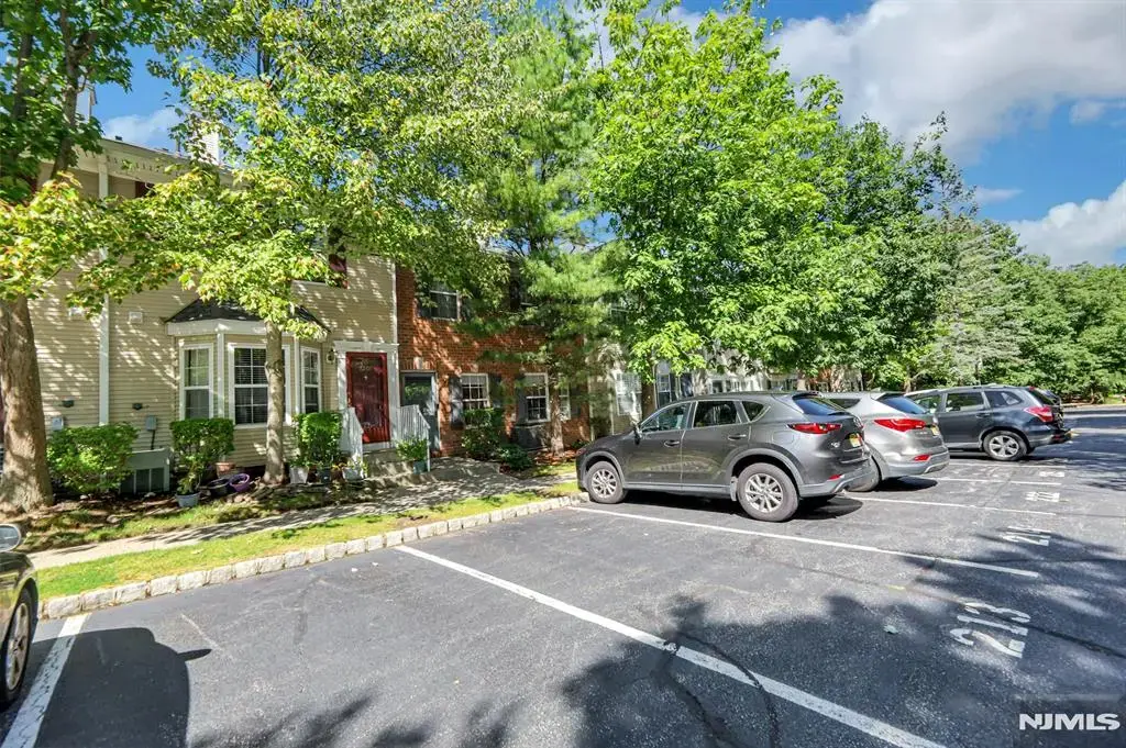 2206 Lancaster Court, Mahwah