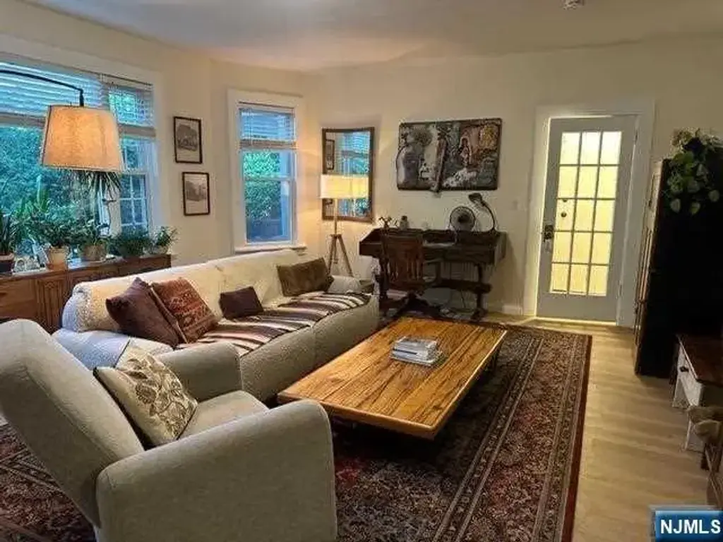 79 Valley B, Montclair