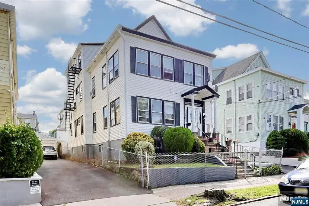 459-463 28th Street, Paterson
