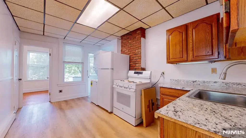 518 Forest 5, Kearny