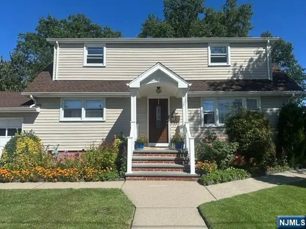 1 Pine 2, Elmwood Park