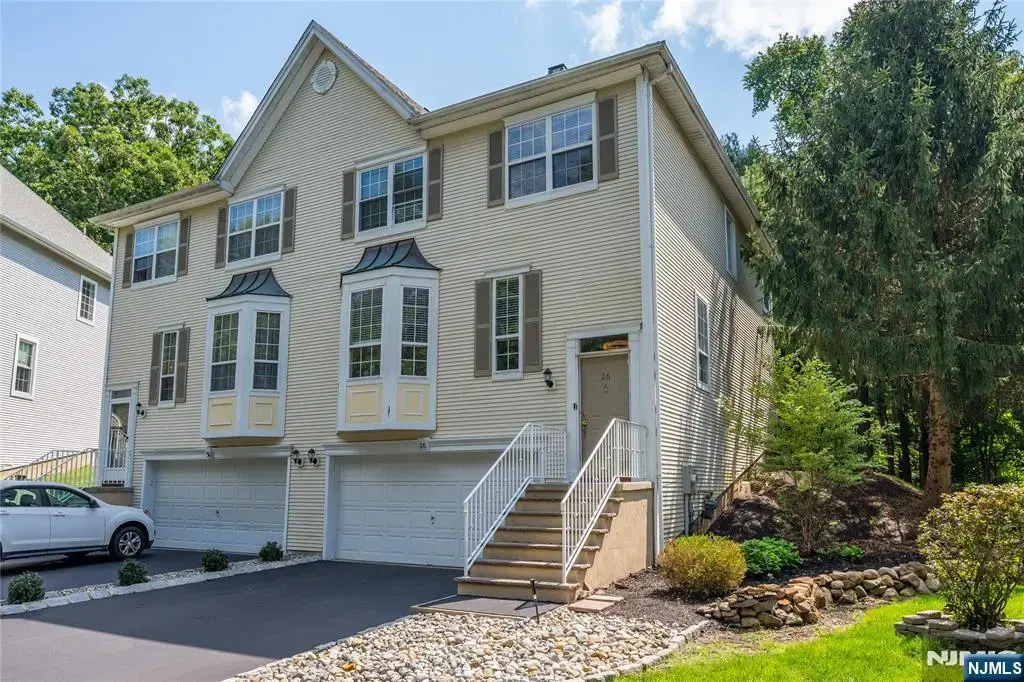 26 Whimble Court, Wayne