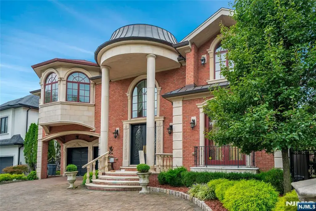 2 Euclid Road, Fort Lee