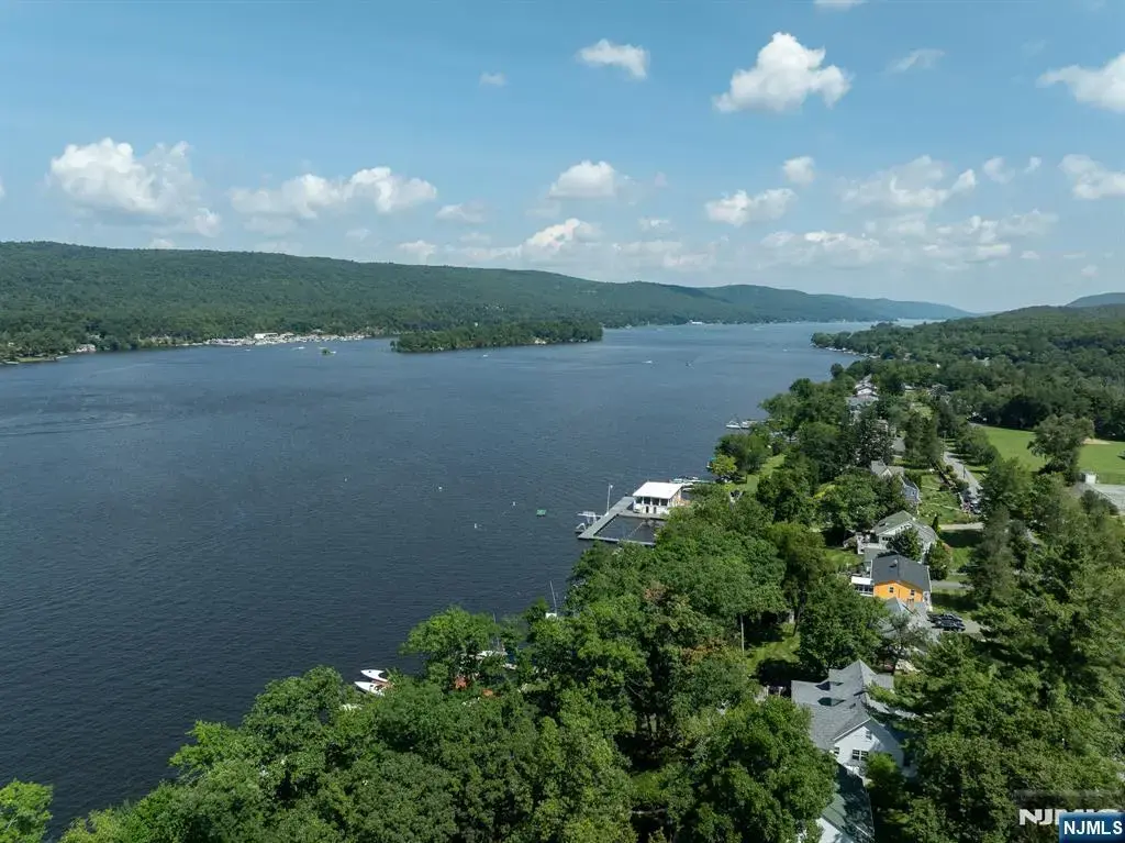 179 Long Pond Road, West Milford